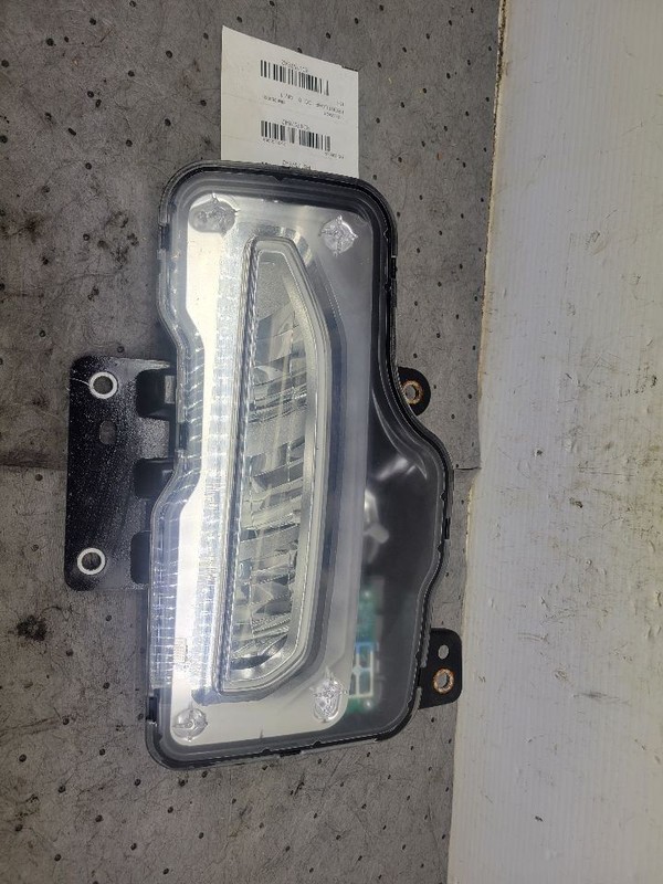 Passenger Corner/Park Light Classic Style Fits 16-19 SIERRA 1500 PICKUP 1757642