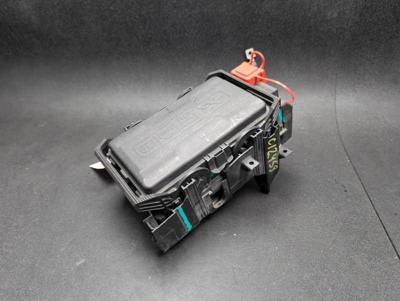 Fuse Relay Junction Box 2021 Chevrolet Malibu 84586306 2020
