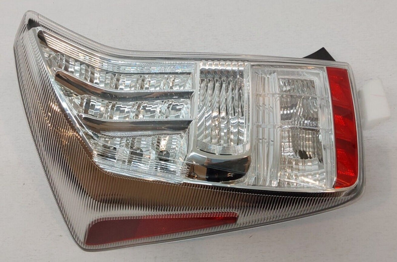 2010-2011 TOYOTA PRIUS LH TAIL LIGHT ASSY OEM