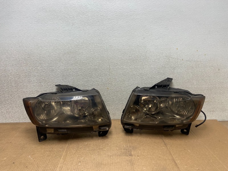 2011-2013 Jeep Grand Cherokee Left+Right Halogen Headlights AA6222 DW