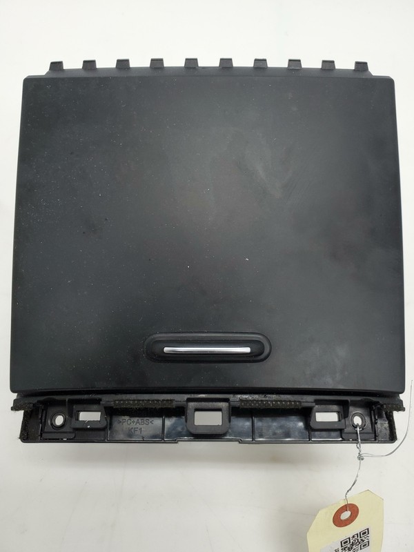 Center Console Storage Compartment Box 84680-C5000 2016 Kia Sorento 2017 2018