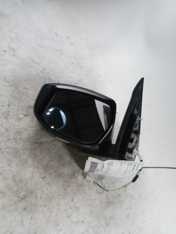 Used Left Door Mirror fits: 2018 Nissan Sentra Power w/o turn signal non-heated