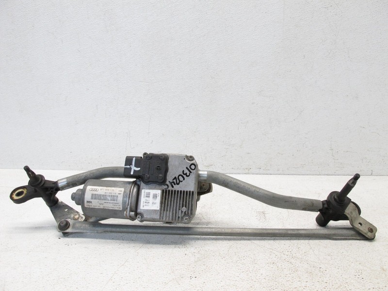 10-17 AUDI 8T A5 S5 RS5 CONVERTIBLE FRONT WINDSHIELD WIPER LINKAGE MOTOR 013024C