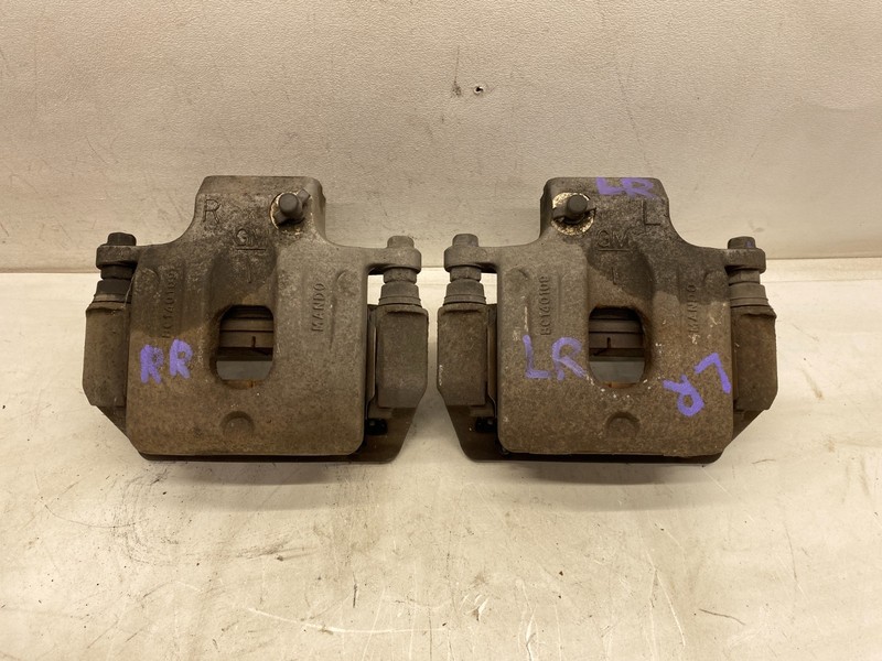 2013-2017 BUICK ENCLAVE LEFT AND RIGHT REAR BRAKE CALIPERS SET PAIR OEM