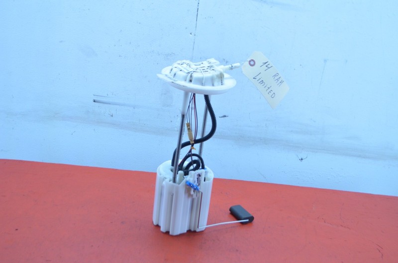 13-18 DODGE RAM 1500 5.7L GASOLINE TANK FUEL PUMP W/ LEVER SENSOR OEM