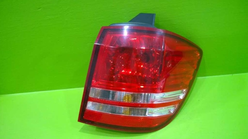 09JOURNEY PASSENGER RIGHT QUARTER TAILLIGHT LAMP OEM 2489-33