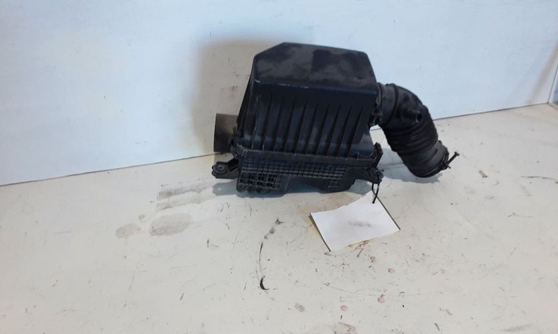 2014-2016 Kia Soul Air Cleaner Intake Box Assembly 28110B2000 OEM Replacement