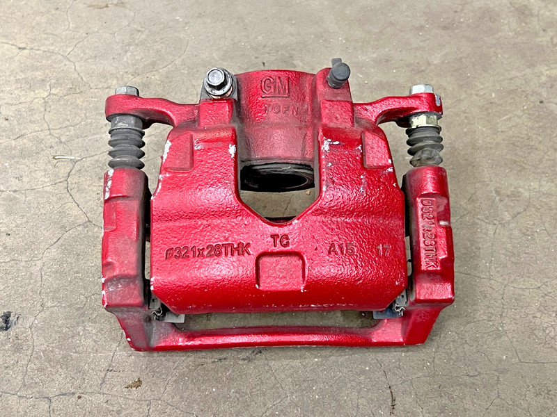 ⭐2021-2024 CADILLAC XT4 FWD FRONT LEFT SIDE BRAKE CALIPER W/ PADS OEM LOT2679