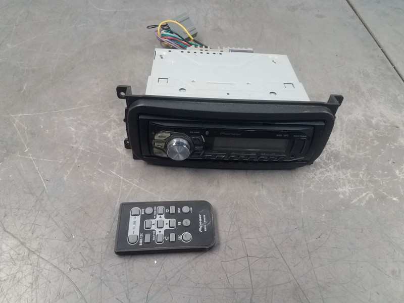 2005 Jeep Wrangler TJ Rubicon 4x4 Pioneer CD Radio #5144 H4