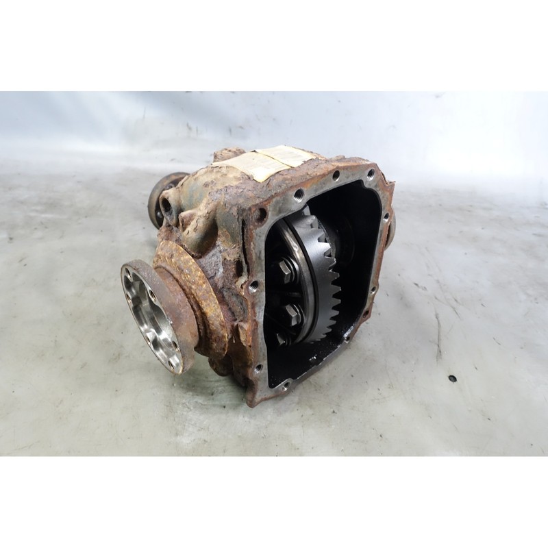 00-03 BMW E39 525i 528i 530i Rear Final Drive Differential 3.46 Auto Trans OEM