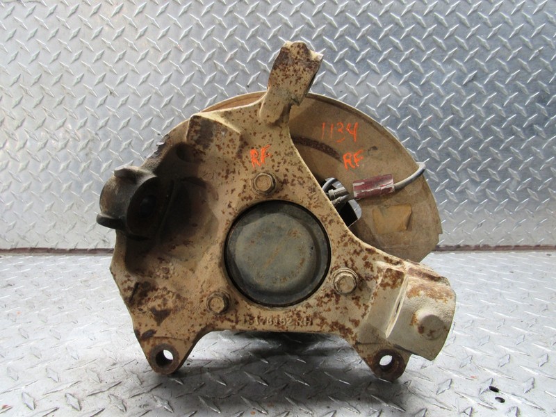 2004-2006 CHEVROLET SILVERADO 1500 RIGHT FRONT PASSENGER SPINDLE KNUCKLE 6 LUG
