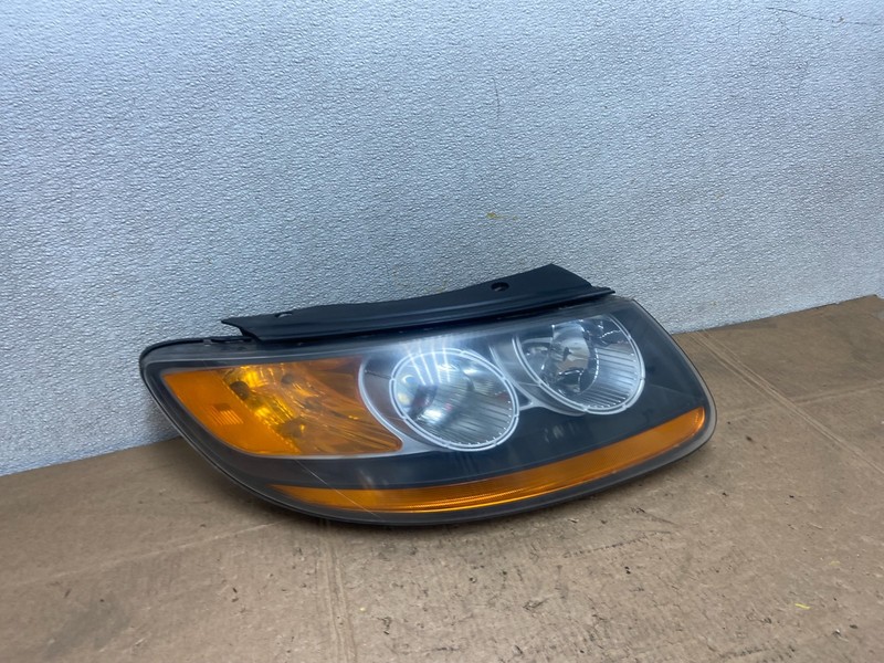 2007 2008 2009 Hyundai Santa Fe Right Passenger Halogen Headlight TYC Y6873 DW