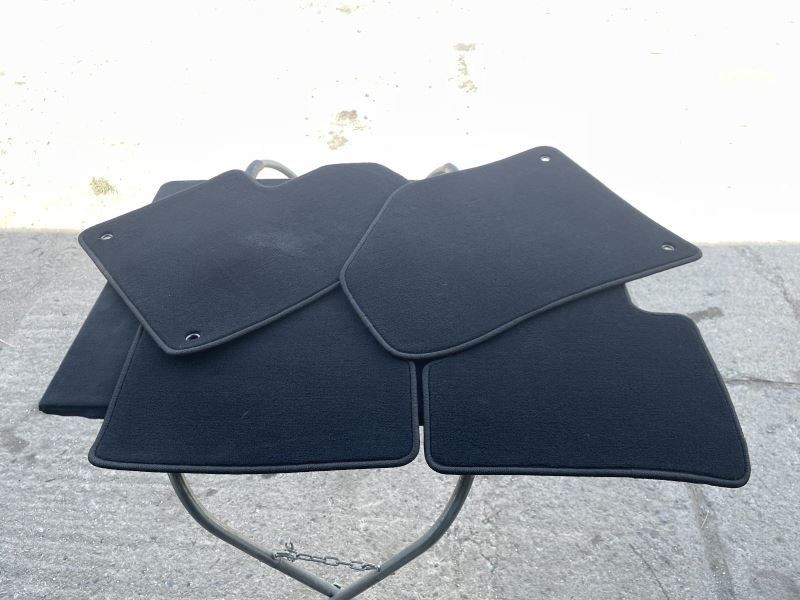 2014-2023 JEEP CHEROKEE FLOOR MATS SET BLACK TC:DLX9 63K 54587