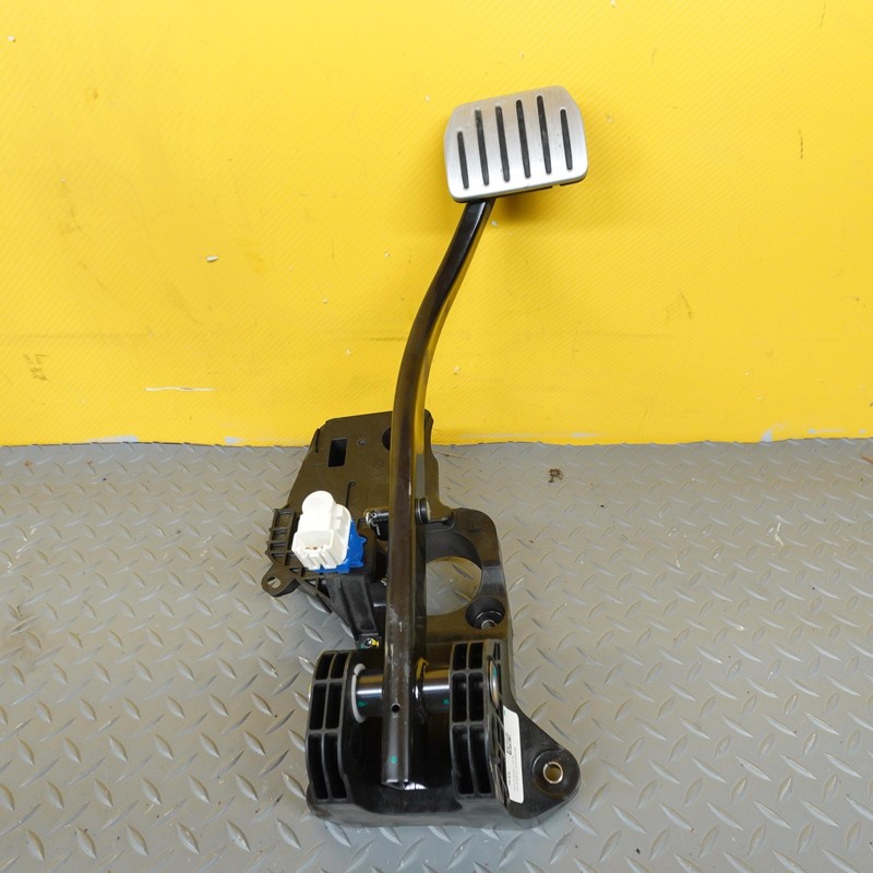 2021-2025 TESLA MODEL S BRAKE FOOT PEDAL ASSEMBLY OEM 1420691-20-B