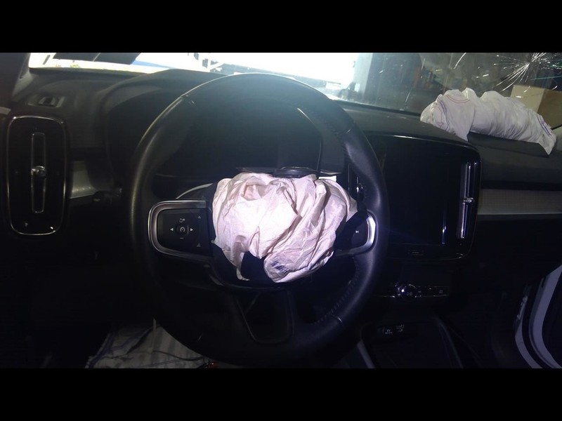 XC40 2019-2023 Steering Wheel Heated 1686121
