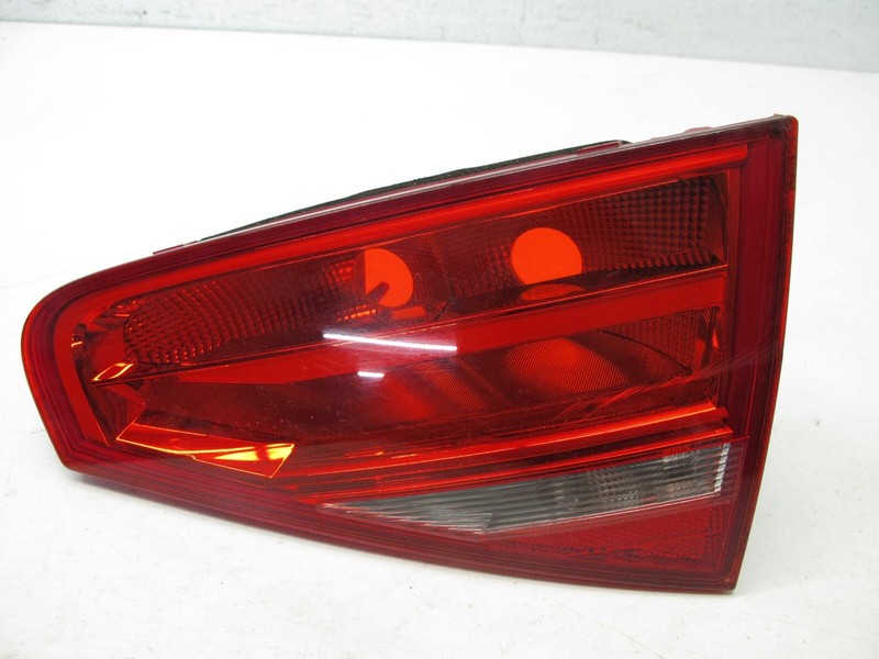 13-16 AUDI B8 A4 S4 SEDAN REAR RIGHT TRUNK MOUNTED TAIL LIGHT OEM 031124