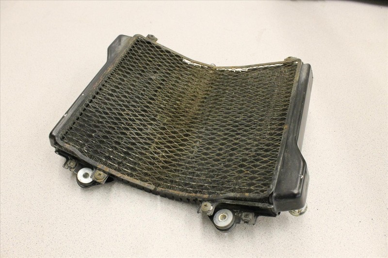 1992 KAWASAKI ZX 1100 NINJA ENGINE WATER COOLANT RADIATOR W/GUARD OEM ZX1100 92