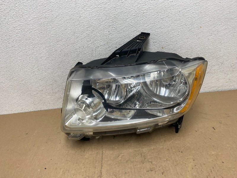 2011 to 2013 Jeep Grand Cherokee Halogen Left Driver Lh Headlight Oem AE6880 DW