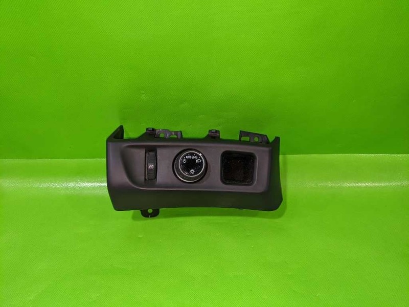 15-20 ESCALADE HEADLIGHT SWITCH W/BEZEL OEM 4532-21
