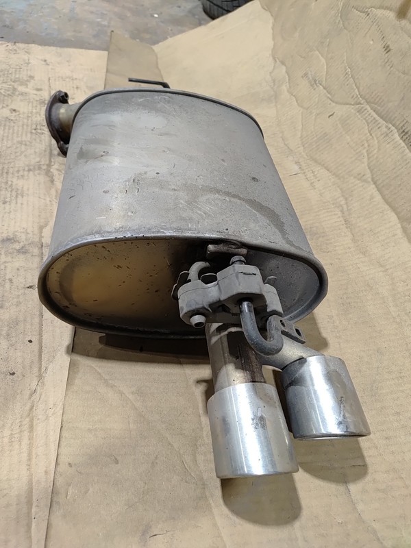 2018-2024 TOYOTA CAMRY SE 2.5L FWD EXHAUST SYSTEM REAR MUFFLER DUAL TIP OEM