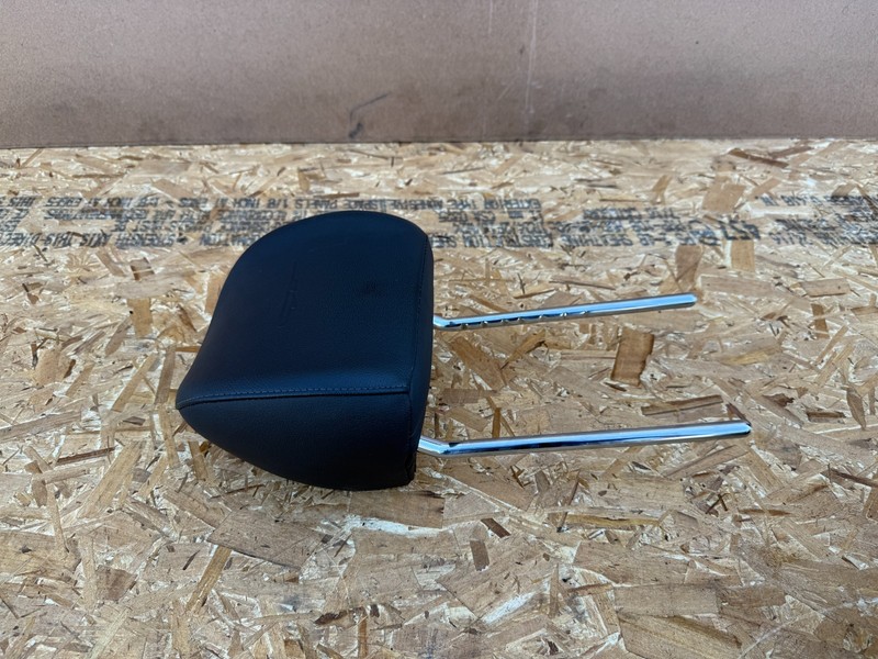 KIA STINGER 2018-2023 OEM FRONT SEAT HEADREST BLACK (FITS LEFT AND RIGHT)