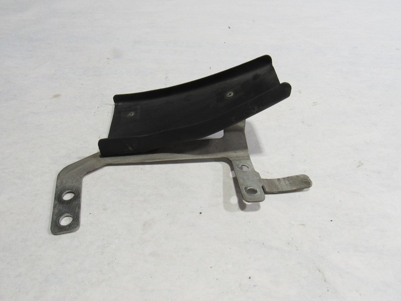 18-21 Aston Martin Vantage 2019 Right Aero Duct Bracket Mount Support :A