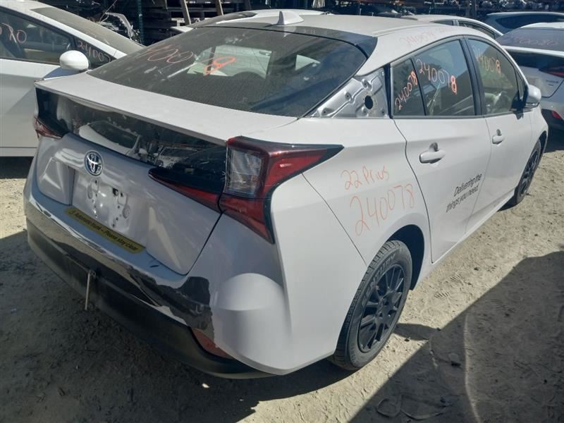 19 20 21 22 TOYOTA PRIUS L REAR BUMPER GRY-1G3 SCRATCHES