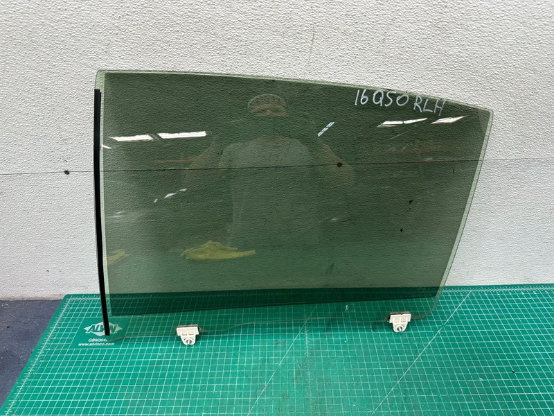 14-16 INFINITI Q50 REAR LEFT DRIVER SIDE DOOR WINDOW GLASS OEM