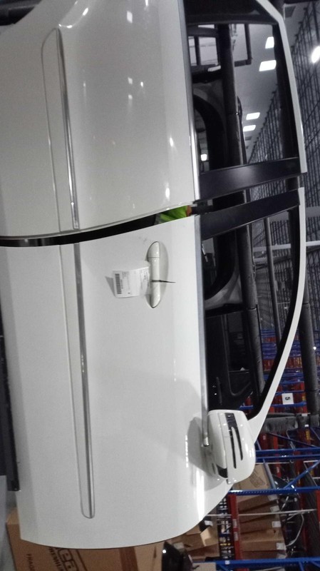 2011 MERCEDES ML-CLASS Right Door White OEM 243674 129K Miles