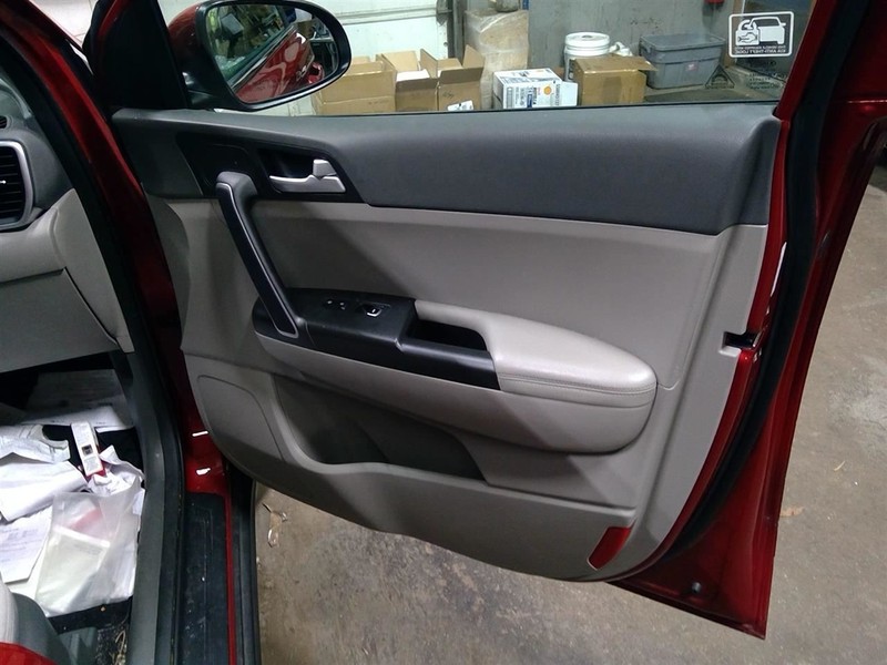 SPORTAGE2018 Passenger Right Front Door Trim Panel 1773159