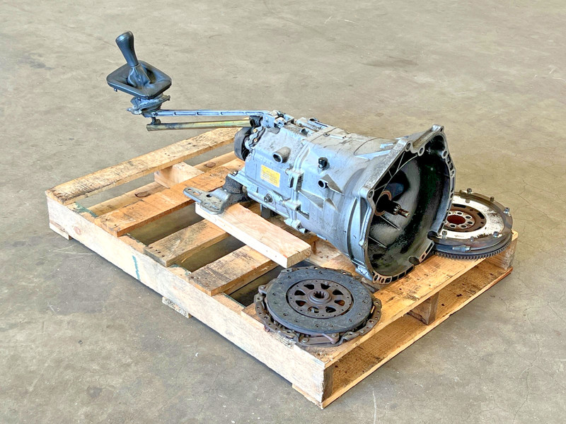 ⭐1999-2001 BMW Z3 2.5L RWD MANUAL TRANSMISSION CASE CARRIER 156K MI OEM LOT2640
