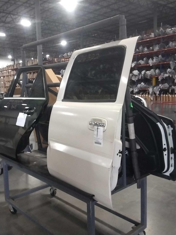 2005 Cadillac Escalade EXT Left Door White OEM Used 413295 201K Miles