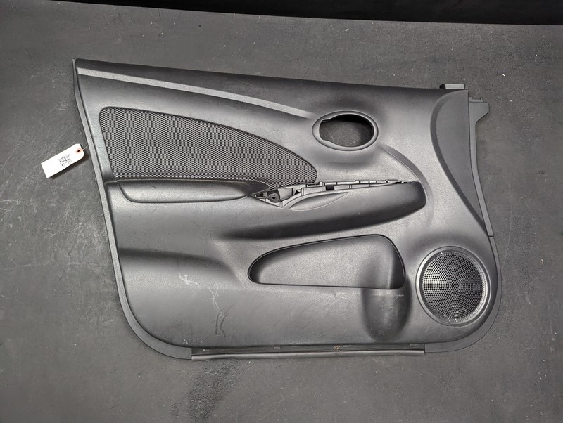 Front Left Door Trim Panel 2017 Nissan Versa 80901-9KS3A 2016 2018 2019