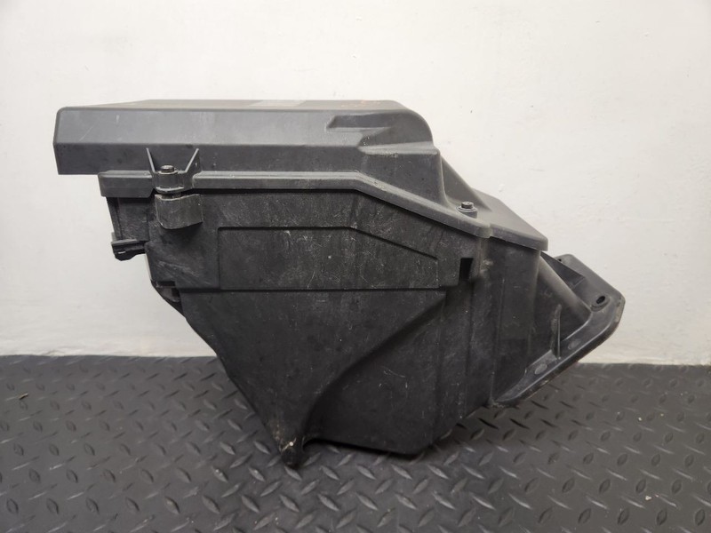 2010 Mercedes-Benz S-Class Fuse Box Housing Assembly Only OEM 2215451601