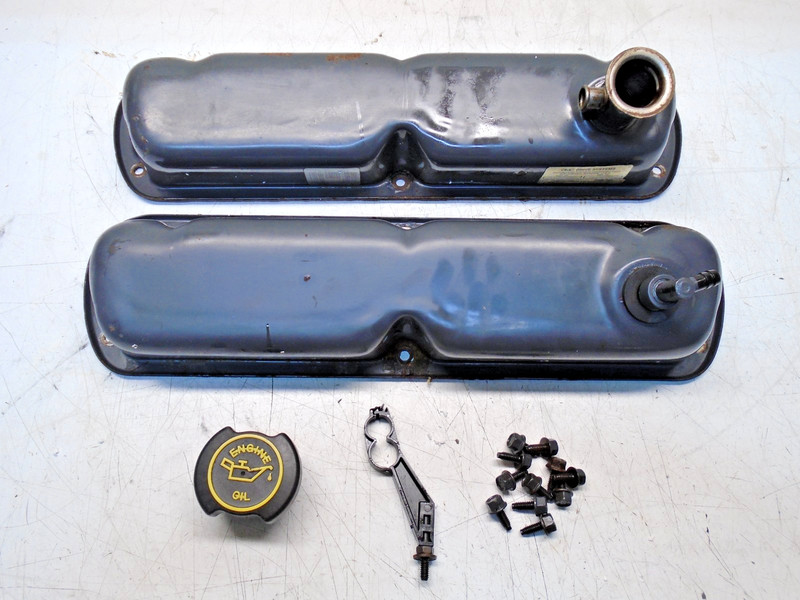 U2 OMC V8 5.0L Valve Rocker Cover STBD/Port 0986097 0986098 3853906 3853907