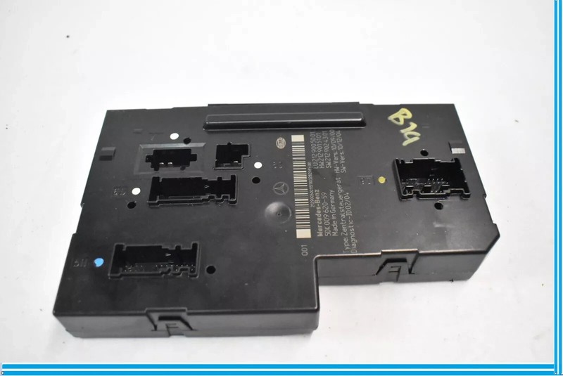 10-17 Mercedes W212 E550 CLS550 Rear SAM Relay Fuse Box Module 2129005001 OEM