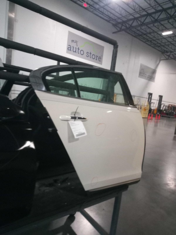 Lincoln MKS 2013 Right Rear Door WHITE 74705 3632