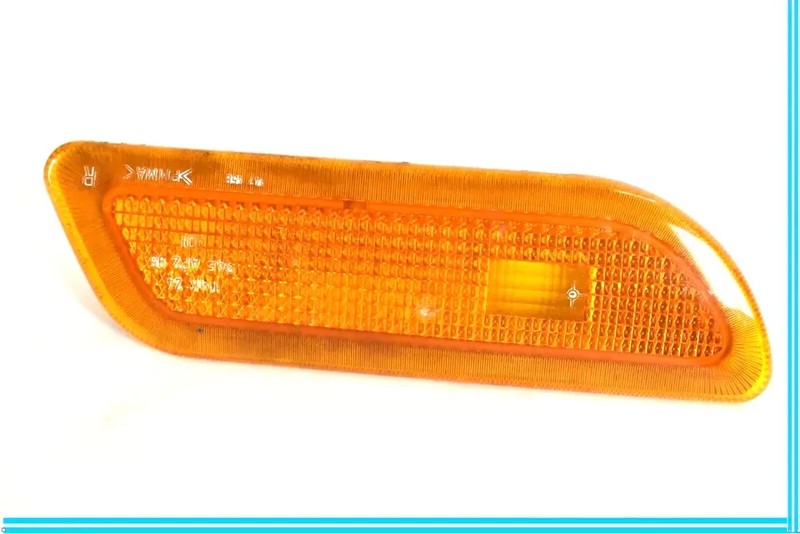 98-03 Mercedes W208 CLK320 CLK55 Front Bumper Right Side Turn Signal Light OEM