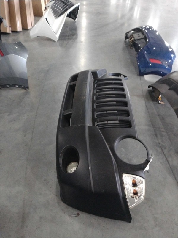 2007 Jeep Compass Black Front Bumper Assembly OEM 1CD94TZZAA, 194K Miles