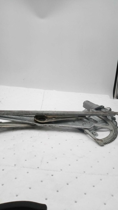 2008 Subaru Legacy Right Front Window Regulator Black Used 243K Miles OEM