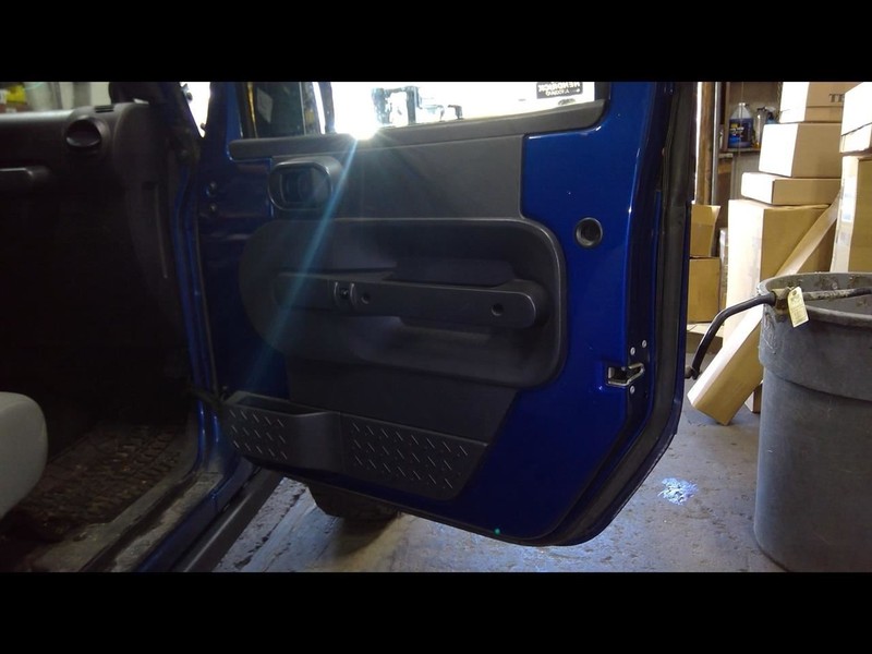 WRANGLER2010 Passenger Right Front Door Trim Panel 1667077
