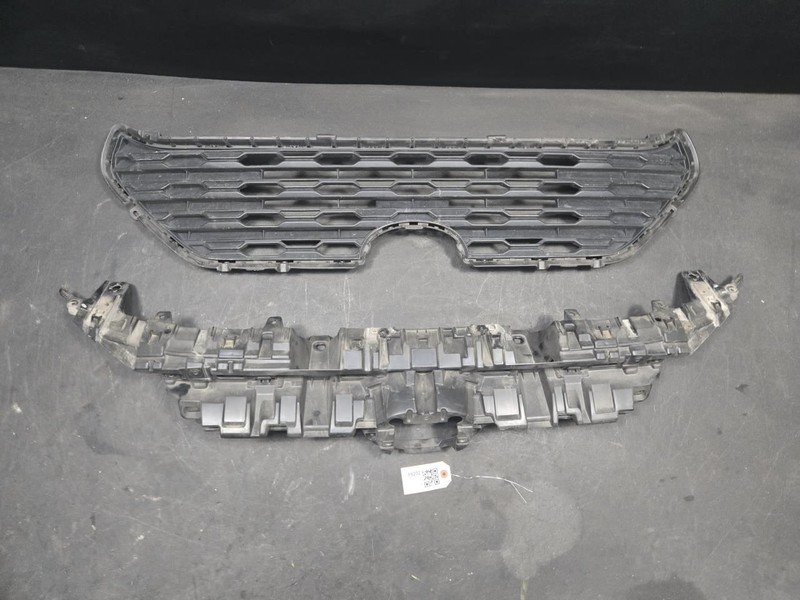 Front Upper Grille w/ Bracket Set 2021 Toyota RAV4 53112-0R120 2019 2020 - 2025