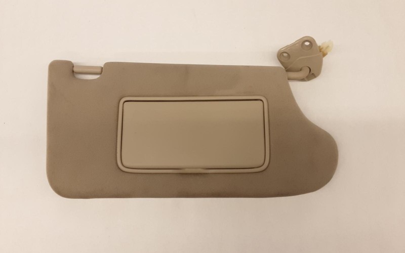 14-'17 INFINITI QX50 right passenger Sun visor illuminated OEM