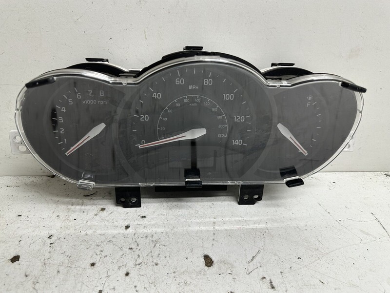 2012-2015 Kia Rio A/T Cluster Speedometer tach gauges instrument panel oem