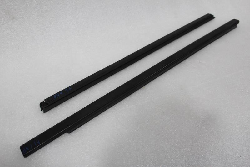 2019 2020 2021 2022 2023 RAM 1500 NEW STYLE LEFT FRONT DOOR WINDOW MOLDINGS