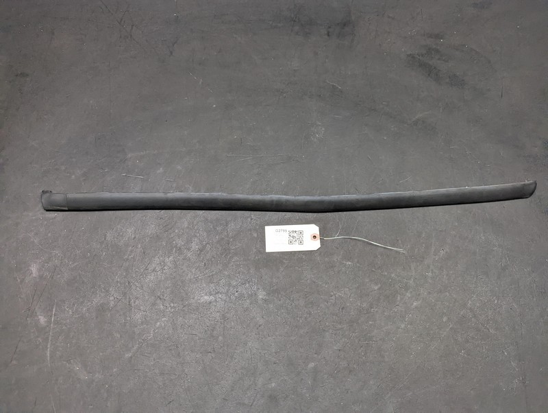 Rear Right Door Lower Weatherstrip 2019 GMC Yukon XL 23253591 2015 2016 - 2020