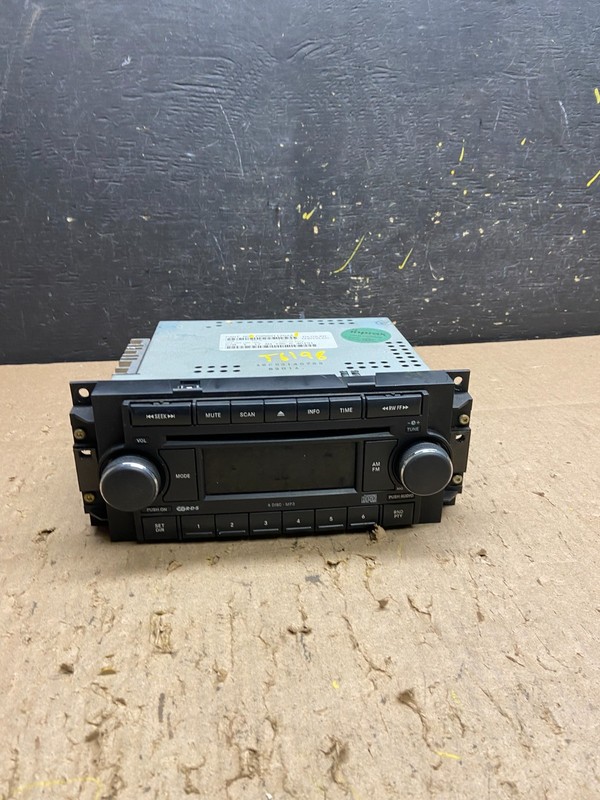 2005 2008 Jeep Dodge Chrysler AM/FM CD Player Satellite Radio T6198 DG