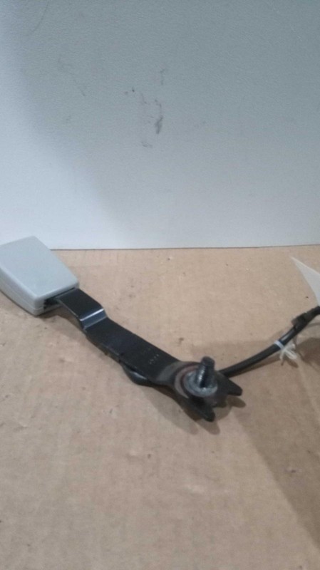 2016 Buick Enclave Gray Seat Belt OEM 19300389 Used 117K Miles