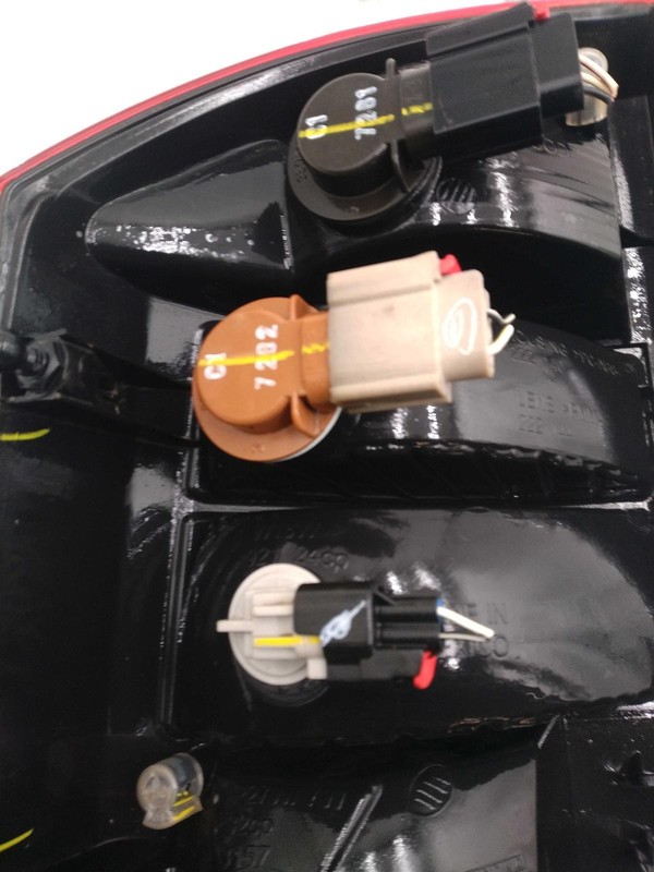Used Left Tail Light Assembly fits: 2007 Jeep Compass Left Grade B