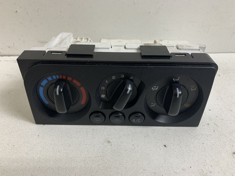 2000-2004 Subaru Legacy Heater A/C Temperature Climate Control Switch Panel HVAC
